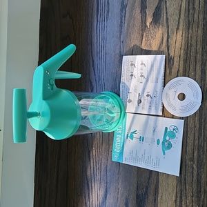 Pampered Chef BATTER MIXER & DISPENSER